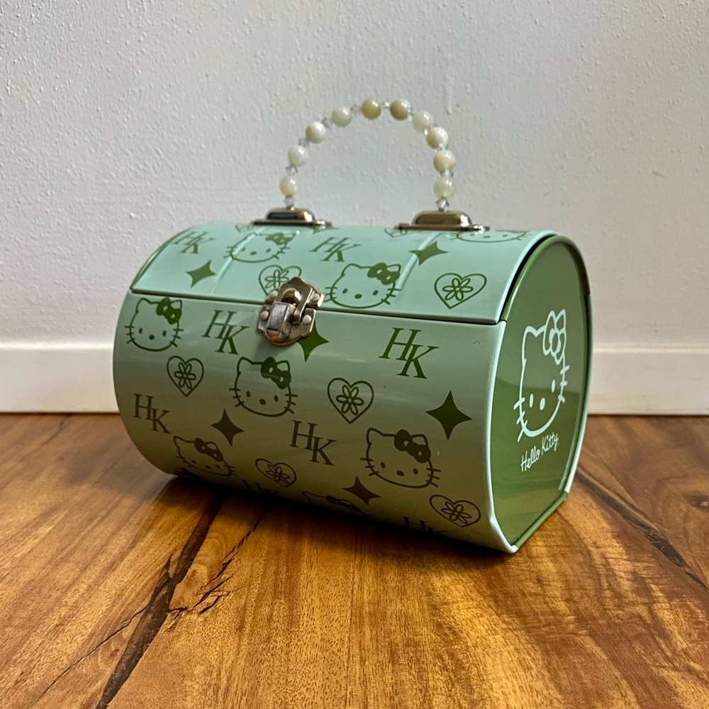 VTG Hello Kitty Barrel Purse